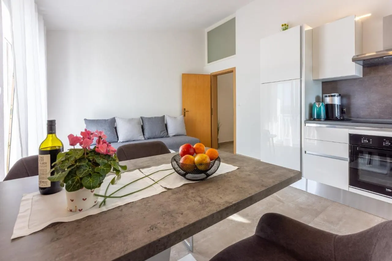 Ella Dramalj Apartment 0*,  Croatia