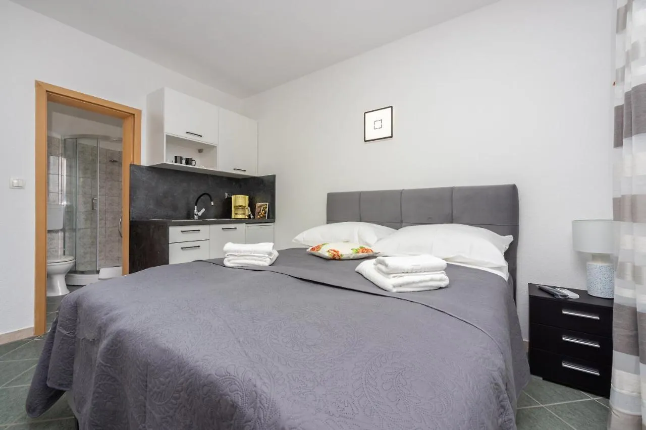 Ella Dramalj Apartment