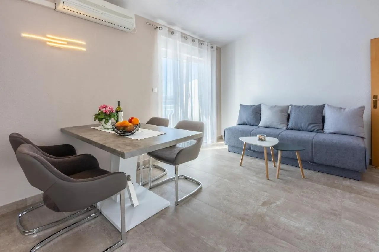 Ella Dramalj Apartment