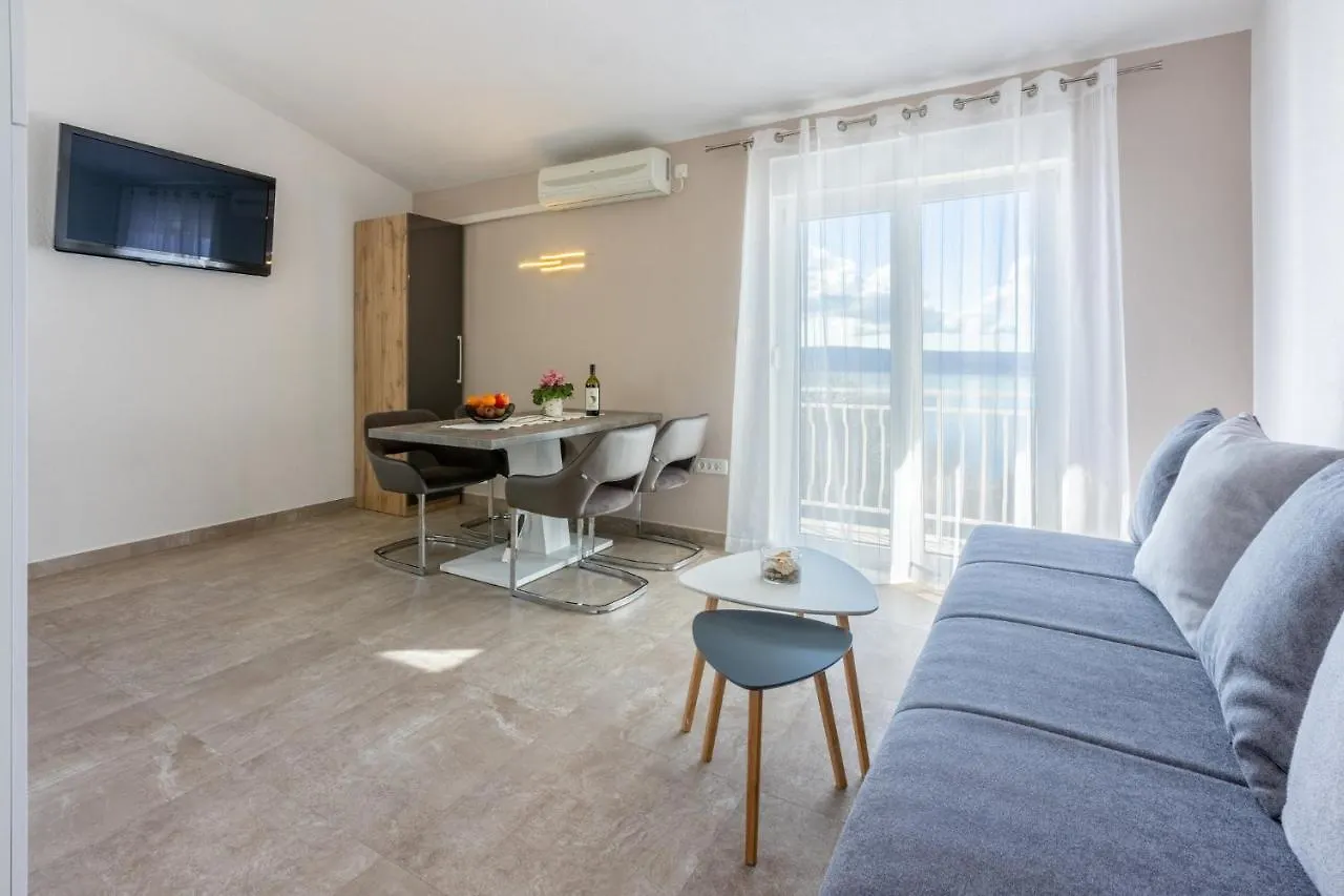 Ella Dramalj Apartment